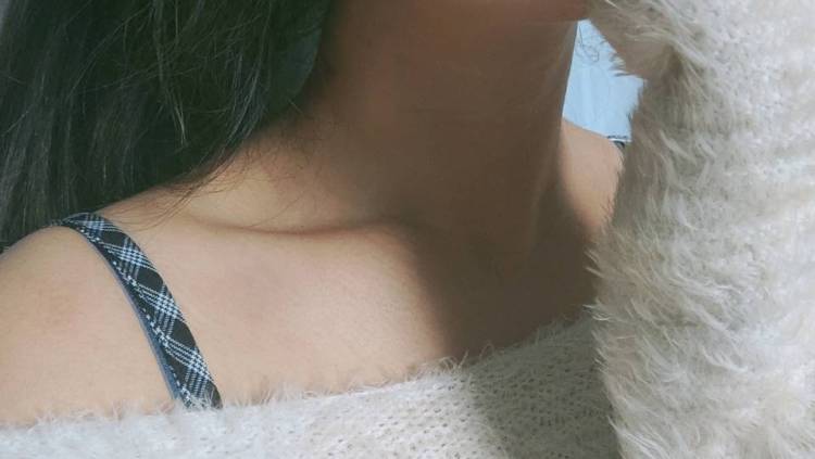雪儿(觉觉)-广西壮族自治区·桂林市·灵川县--本人是业余拍照爱好者,也做过网拍,也认真对待每一次拍照机会,图中的鞋子也是我做网拍时拍的