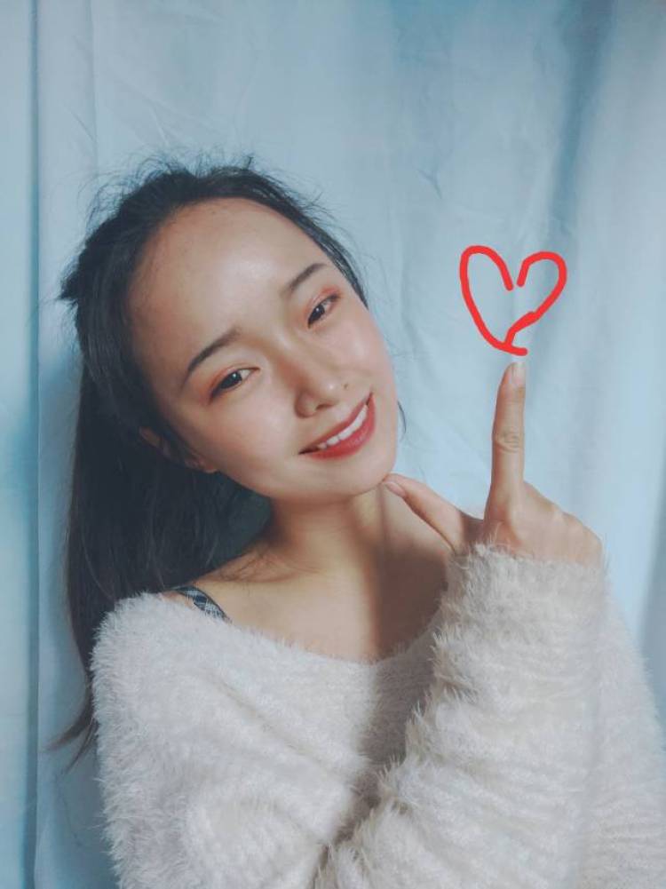 雪儿(觉觉)-广西壮族自治区·桂林市·灵川县--本人是业余拍照爱好者,也做过网拍,也认真对待每一次拍照机会,图中的鞋子也是我做网拍时拍的