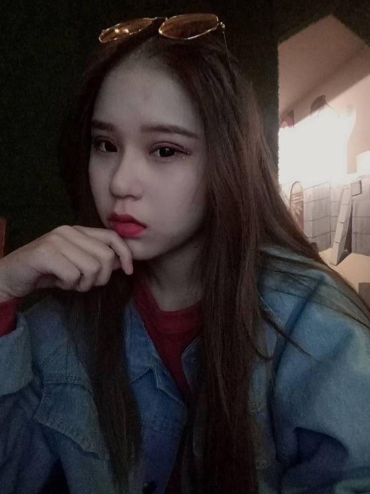 梦婷-河南省·洛阳市·偃师市--新人新人 喜欢自拍