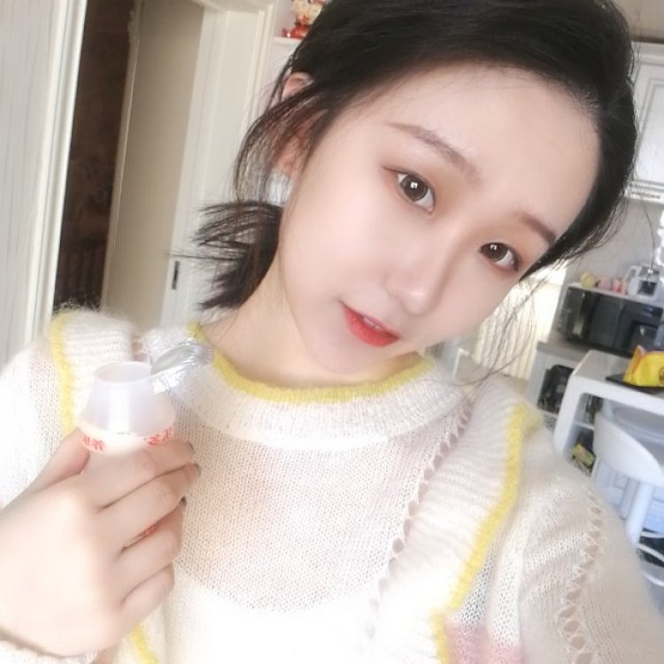 Chee.-黑龙江省·大庆市·萨尔图区--美妆服装爱好者,身高165cm,体重46kg.诚接买家秀、模特网拍、***等各类与模特有关的工作