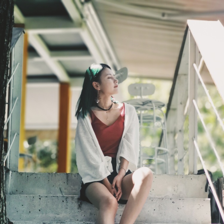 YvetteZou💫-江西省·南昌市·青云谱区-微博-可以买家秀 写文案 会p图画涂鸦 剪辑视频
英文专业 可以做美食美妆分享
微博粉丝2000+