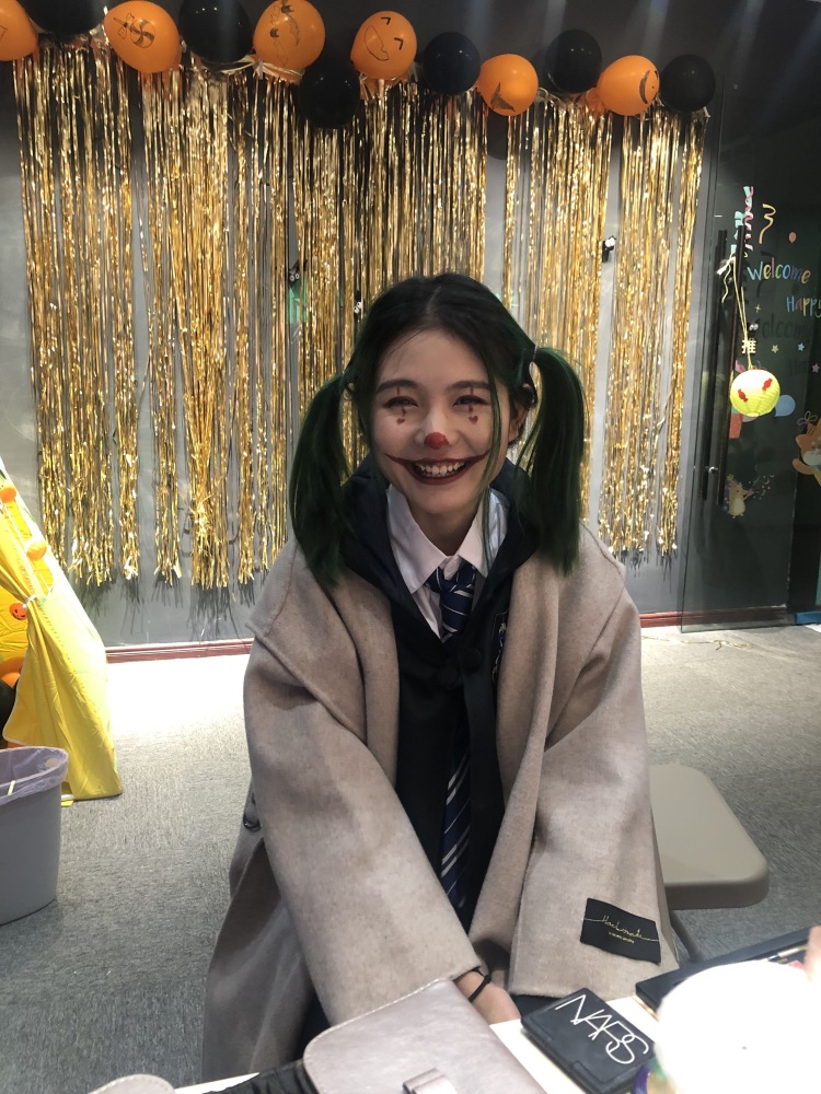 YvetteZou💫-江西省·南昌市·青云谱区-微博-可以买家秀 写文案 会p图画涂鸦 剪辑视频
英文专业 可以做美食美妆分享
微博粉丝2000+