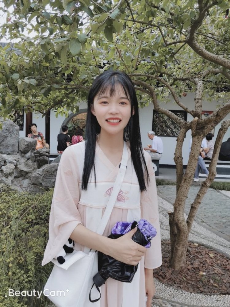 竹秋二十五-江苏省·扬州市·邗江区-抖音 微博-卖家秀 网拍模特 抖音短视频模特 古风汉服 小个子女生服饰 都可以来找我