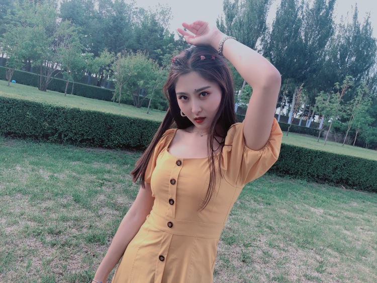 小仙女-黑龙江省·哈尔滨市·平房区-抖音 微博-买家秀 ,网拍,***推广,会p图,兼职做过模特,请合作方给我一个宝贵的机会,谢谢