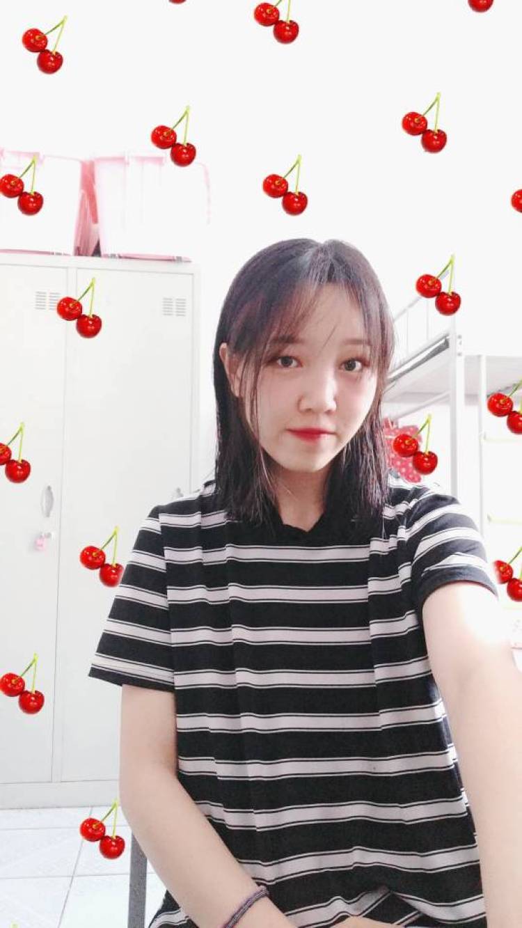 干脆面🐹-重庆市·重庆市·沙坪坝区-快手 微博-买家秀 服装首饰这一类 会p图 会拍照 身高168体重50公斤 希望通过平台有所收获 谢谢支持