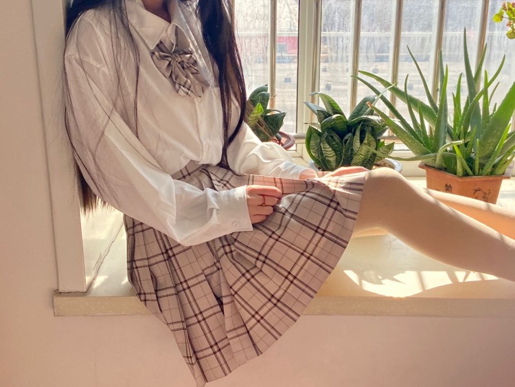 逗逗不吃糖-河北省·邢台市·桥西区--学生党一名 162身高,80斤。会拍照,可盐可甜 ,腿细会跳舞会唱歌