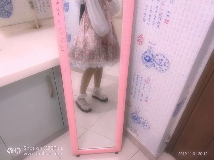 逗逗不吃糖-河北省·邢台市·桥西区--学生党一名 162身高,80斤。会拍照,可盐可甜 ,腿细会跳舞会唱歌