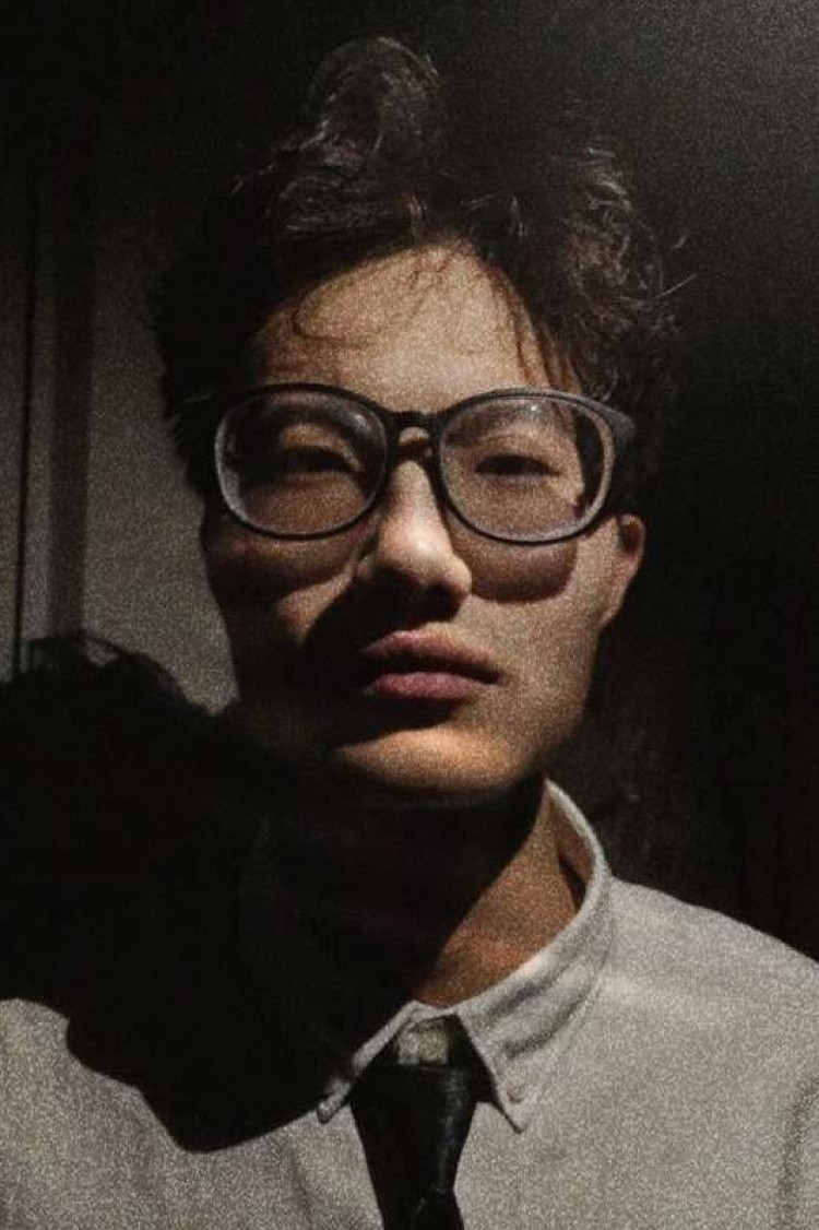 宇.-云南省·昆明市·官渡区-快手、朋友圈、-本人有一定的摄像技术自拍技巧,会在快手等公众平台发表。望了解。
