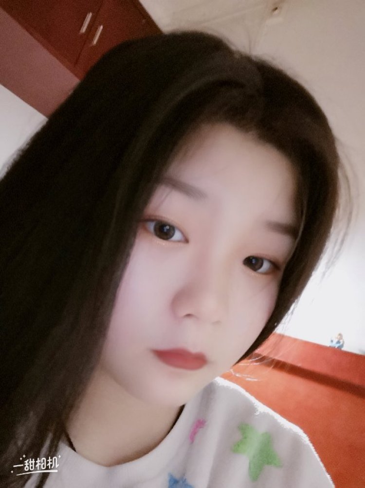 🌙-湖南省·衡阳市·耒阳市--特长：暂时没有
职业：无业游民
爱好：画画，唱歌，打游戏，赚钱
想通过这个平台为自己赚一下零花钱