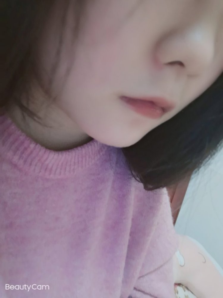 🌙-湖南省·衡阳市·耒阳市--特长:暂时没有
职业:无业游民
爱好:画画,唱歌,打游戏,赚钱
想通过这个平台为自己赚一下零花钱