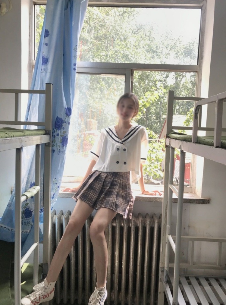 A 婷婷-安徽省·芜湖市·镜湖区--身高166 体重89.2 乘务专业 淘宝买家秀网拍 模特 风格多变 喜欢摄影分享生活 可以接任何文案 努力的人不会被辜负~