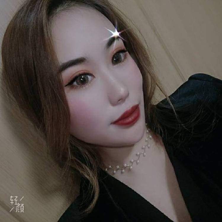 董小姐-江苏省·无锡市·滨湖区-抖音,朋友圈,微博-我现在是一名护士,因为工作性质,想换个环境,换个工作,平时擅长拍照,批图也还可以,