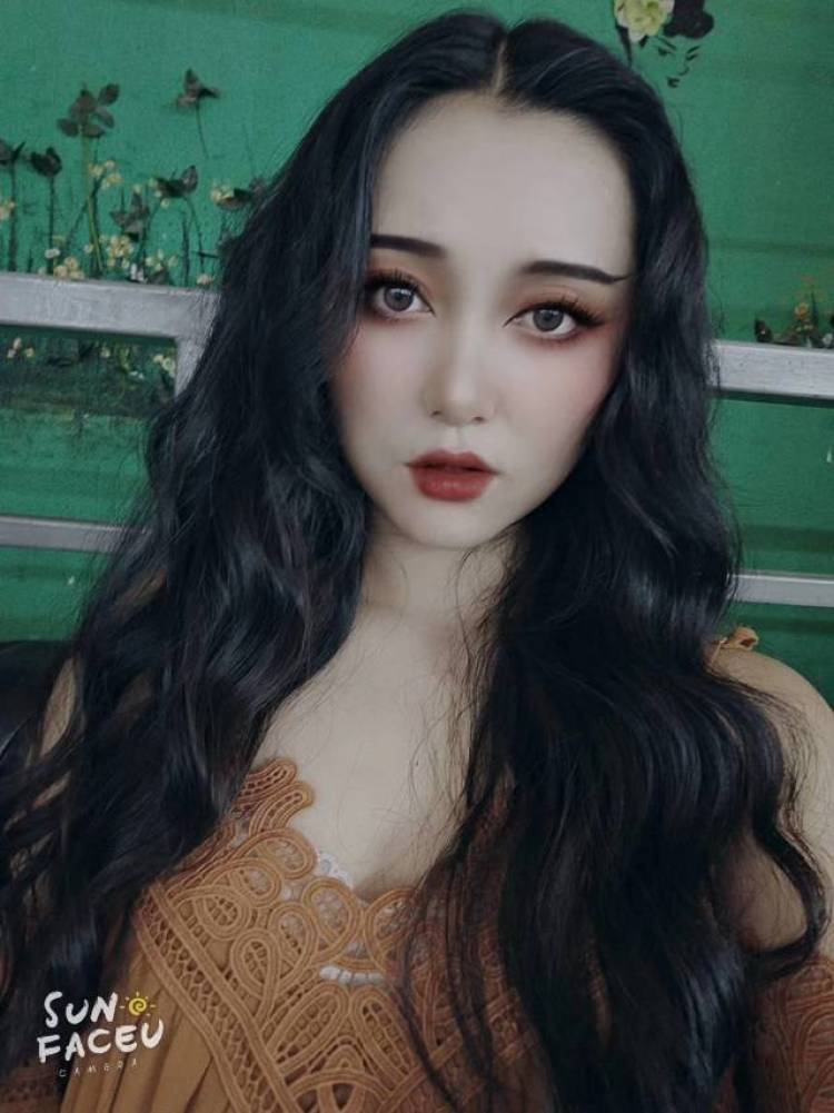 天天星🌟singer-云南省·大理白族自治州·大理市--会拍照,修图接网拍寄拍,可驾驭多种风格,喜欢唱歌,跳舞。白天都有时间可长期合作