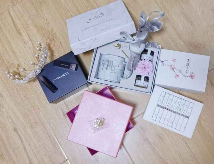 樱桃小狗子 -河北省·保定市·顺平县--学生党一枚,擅长拍照和制作小视频。有抖音,快手围脖等途径,可做作品相关视频另付文字编辑。会拍照p图,按照商家要求,素颜化妆均可。非诚勿扰
