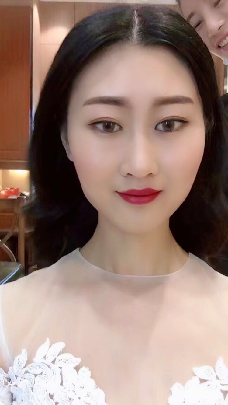 瘦瘦-江苏省·常州市·新北区-知乎朋友圈-会拍照会p图,又高又瘦没脾气,买家秀拍到你满意为止……快来找我