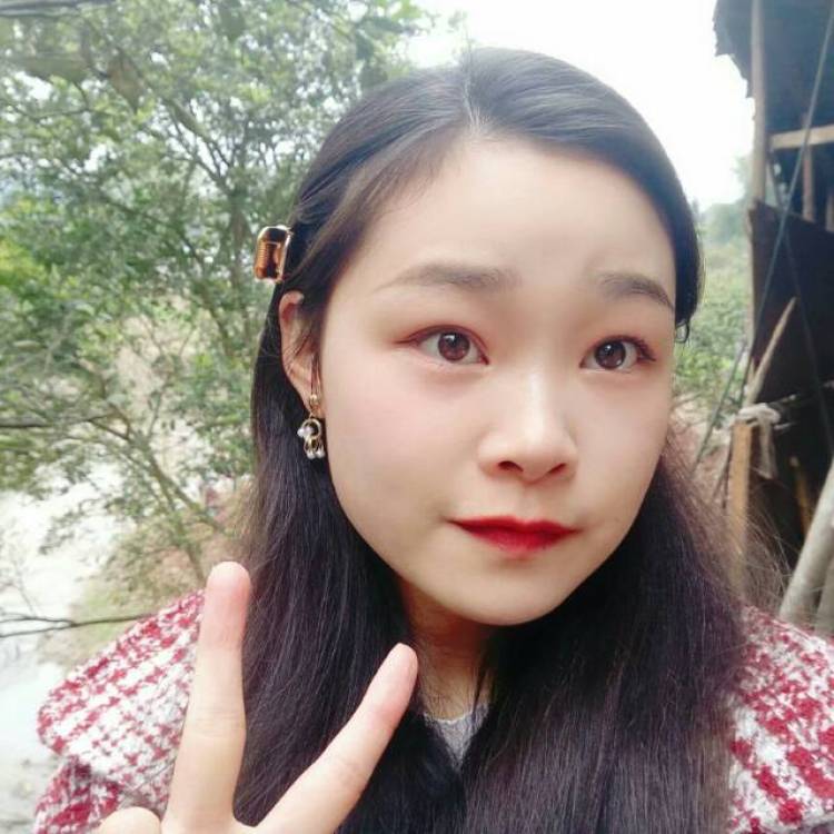 可爱如我-四川省·宜宾市·兴文县-抖音-喜爱拍摄 小饰品 有需要的来找我啦 快来联系我 比如耳环 戒指 项链 发饰 发夹 都可以