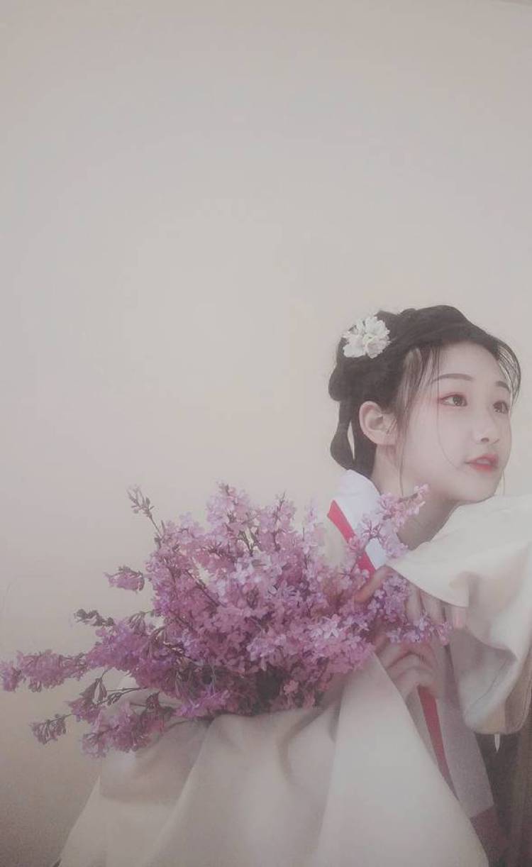 阿茶茶茶-湖北省·黄冈市·罗田县-抖音，快手-会拍照，会做视频
我拍照很好看哒
人特好相处 会打游戏
喜欢汉服，jks，cosplay