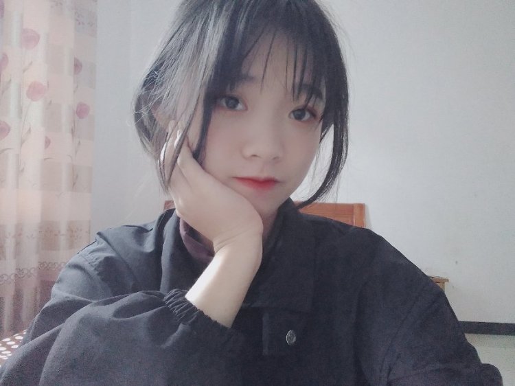 白昼-江西省·赣州市·大余县-快手-可看看我,身高157,体重43公斤,可接饰品,衣服,鞋子之类的东西,韩版吊坠也可,各位商家看看我,翻我牌叭
