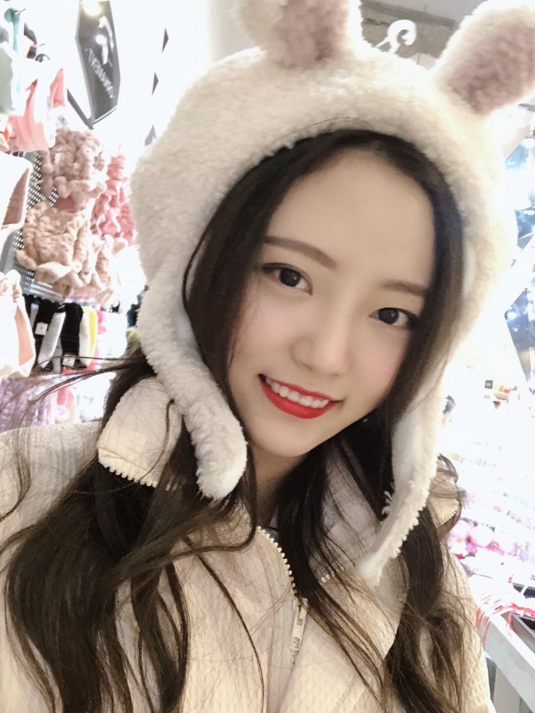 琪琪-江苏省·无锡市·新吴区-快手-身高158
体重90
拍摄风格 甜美可爱 休闲清纯
很喜欢拍照 可接寄拍送拍
价格合适就好