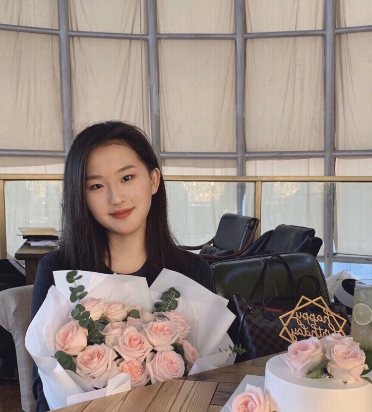 Cynthia-山东省·烟台市·莱山区-抖音、微博、***-喜欢拍照、化妆,有扎实的美术功底和基础,对艺术美学有一定的理解认知
接单服务范围:平面模特、主图拍摄、买家秀详情单、寄拍、送拍、街拍,可长期合作,可沟通拍摄要求
身高:165cm
体重:58kg
性别
