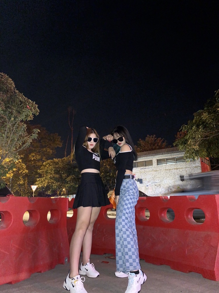 KK宝贝-广东省·佛山市·三水区-抖音 快手 *** nice-舞蹈老师 喜欢拍照 有单反 有经验 
各种风格 都可搞定 
多的不说 各位老板有意向可以找我