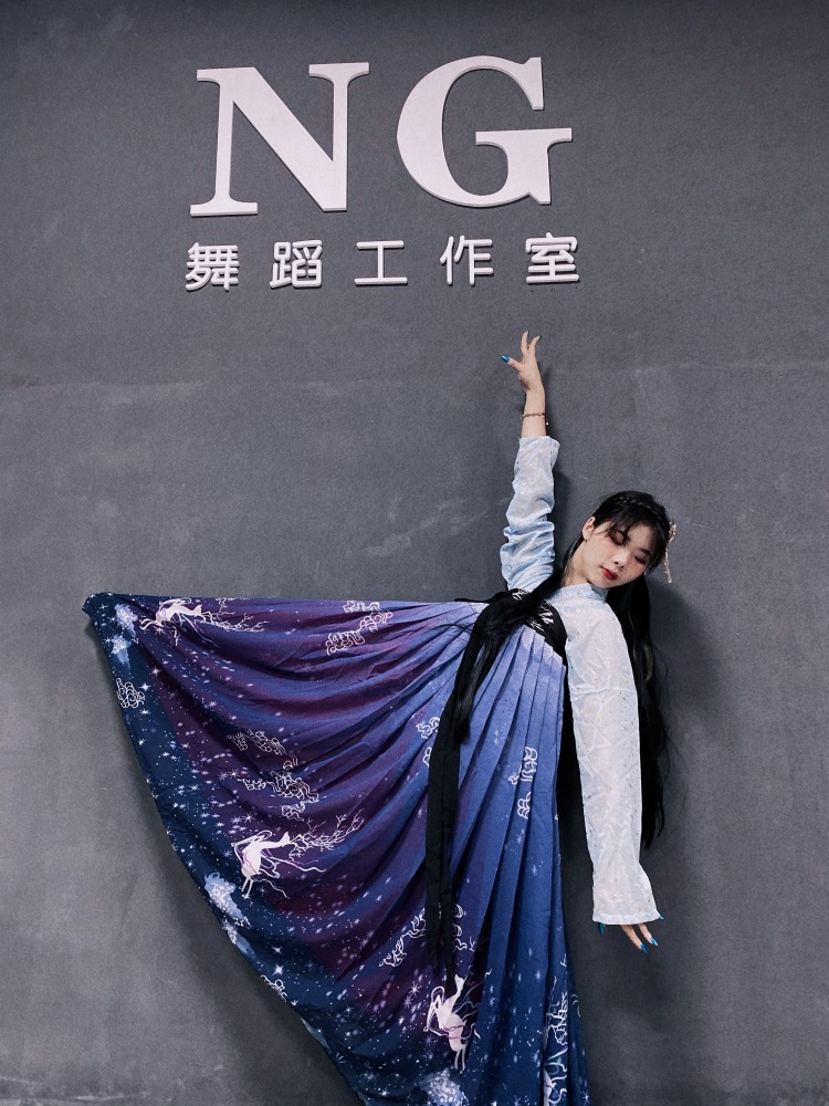 KK宝贝-广东省·佛山市·三水区-抖音 快手 *** nice-舞蹈老师 喜欢拍照 有单反 有经验 
各种风格 都可搞定 
多的不说 各位老板有意向可以找我
