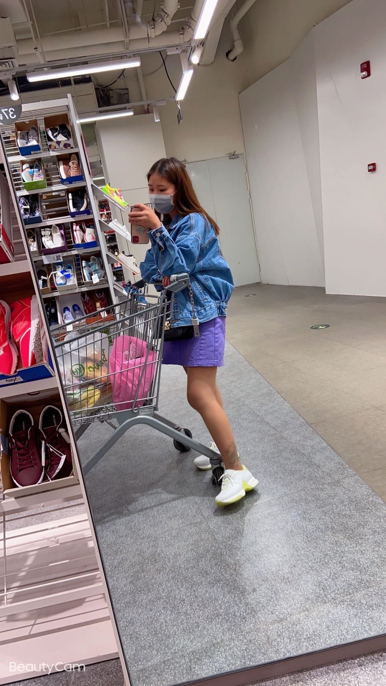 念-江苏省·泰州市·海陵区-陌陌-买家秀衣服鞋包各种小饰品,不修图才是真实的买家秀。不满意可以一直拍。
