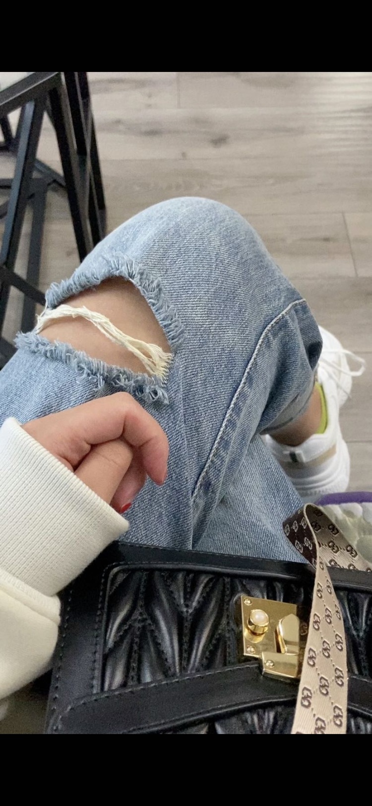 念-江苏省·泰州市·海陵区-陌陌-买家秀衣服鞋包各种小饰品,不修图才是真实的买家秀。不满意可以一直拍。