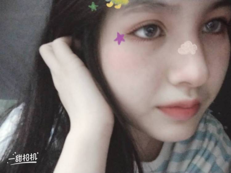 哆哆-湖南省·长沙市·天心区-抖音 快手 微博-不太会化妆 做过网拍 是微商 佣金可以谈 身高160 体重97 接小单就好😄
