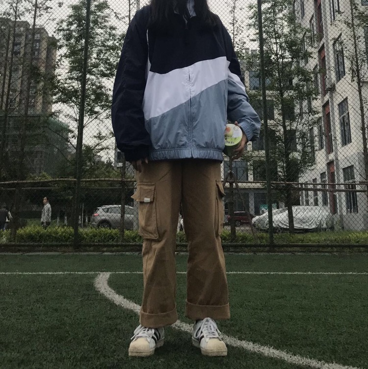 暴躁网友-广西壮族自治区·梧州市·长洲区-抖音 微博 ***-数字媒体专业
会ps 和短视频剪辑
爱好摄影
可接买家秀、网拍