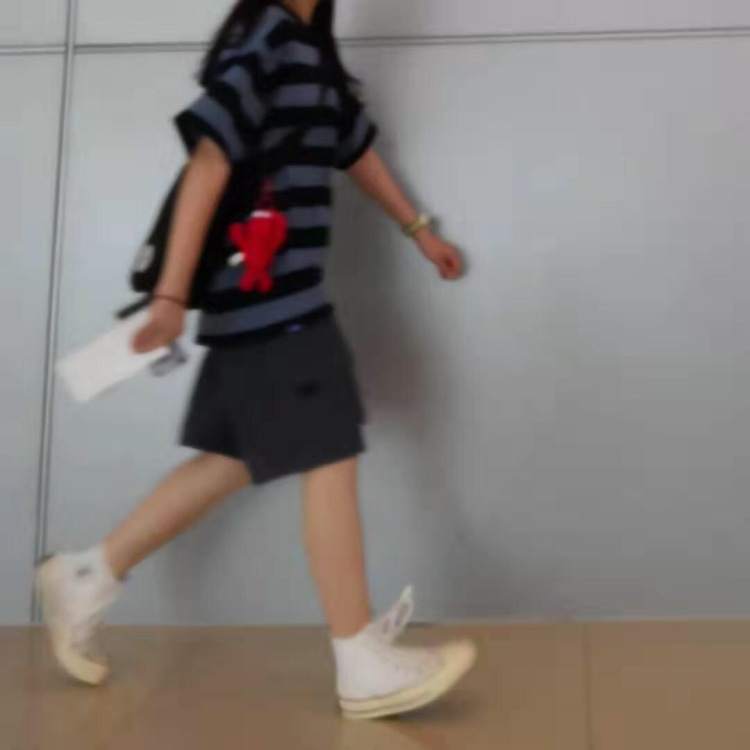 暴躁网友-广西壮族自治区·梧州市·长洲区-抖音 微博 ***-数字媒体专业
会ps 和短视频剪辑
爱好摄影
可接买家秀、网拍