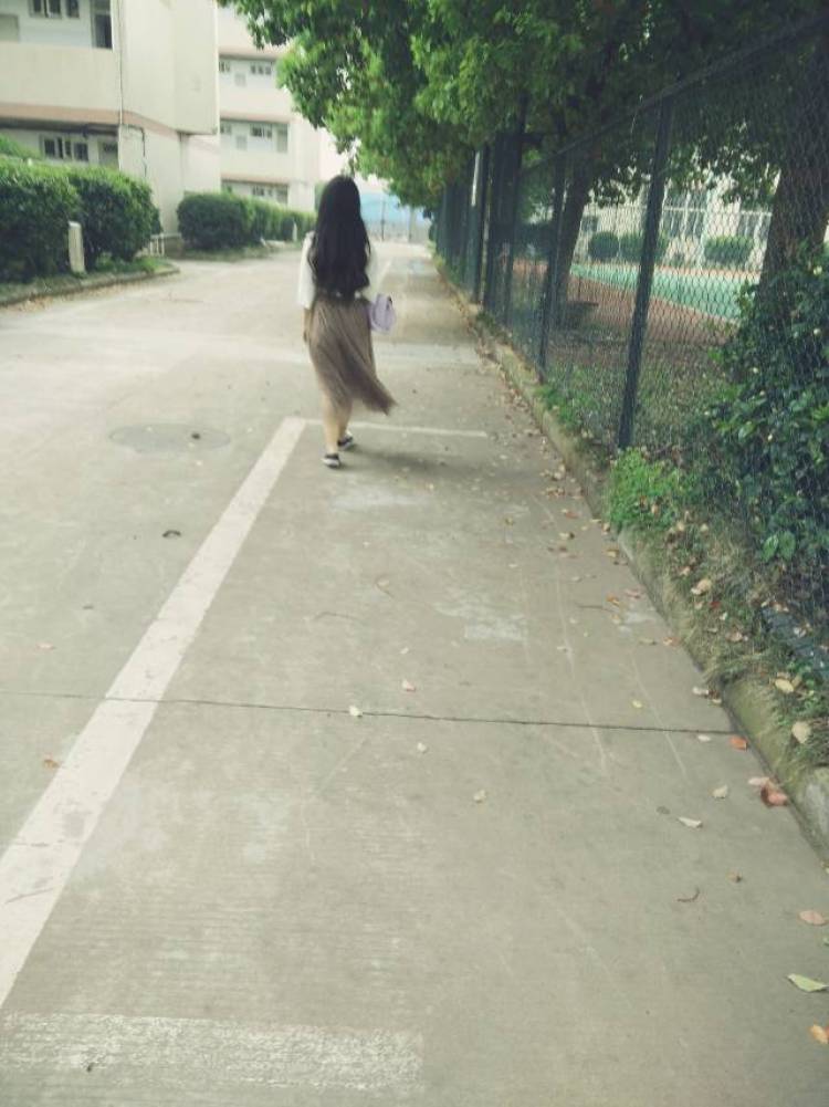 cyt-浙江省·台州市·椒江区--舞蹈初级证书,计算机一级证ps无压力,烹饪中级,会化妆会cos,时间充裕。会油画,会谈钢琴,刚开始学尤克里里。有单call我,效率高,各个类型都可。