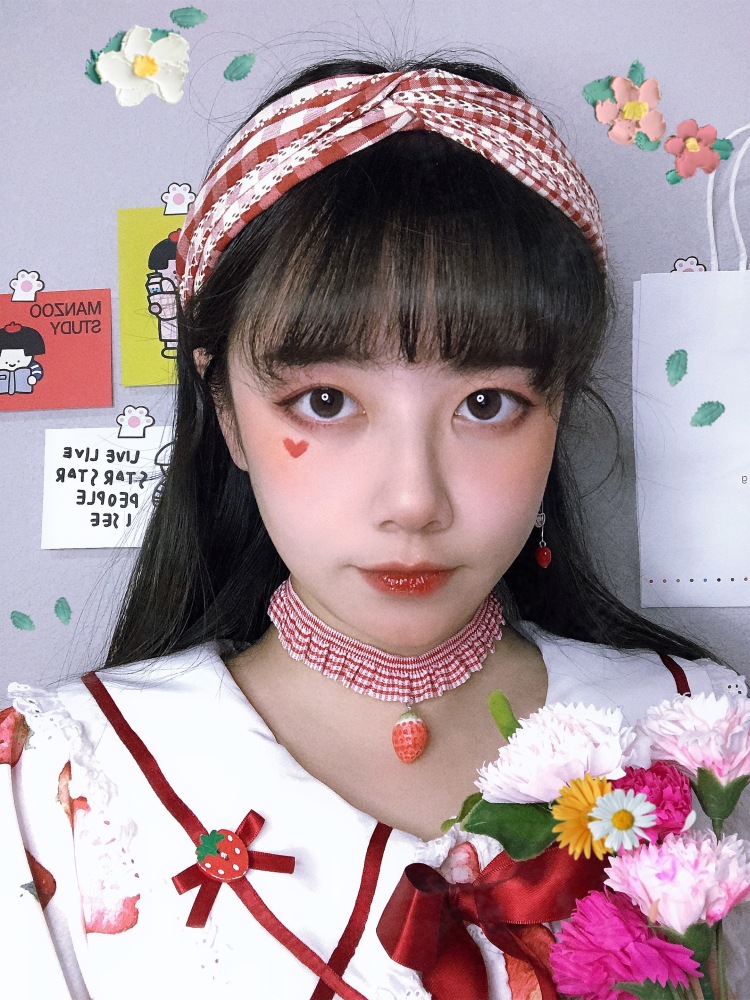 丸-江苏省·苏州市·常熟市-微博-买家秀模特,可接家里对镜自拍,可佣金可送拍。可爱萝莉风,jk,Lolita都可