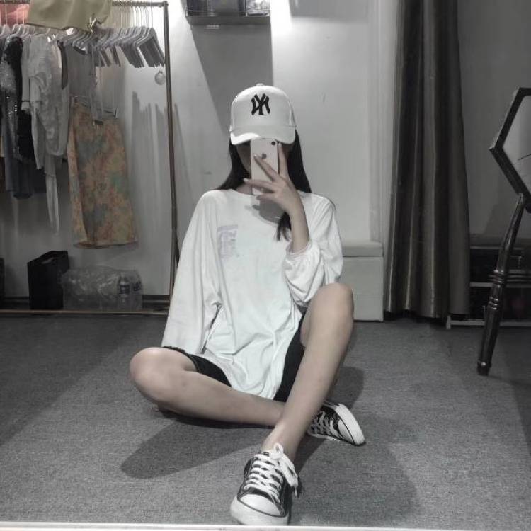 陈溜溜-广东省·东莞市·大朗镇-抖音 微博 *** 知乎 闲鱼-因为自由职业 平时空闲会拍照 比较会P图 图片很奈斯 然后想做一些网拍 淘宝模特 美瞳 衣服啥的抖音 *** 知乎等都有号  提升一下自己 多多学习