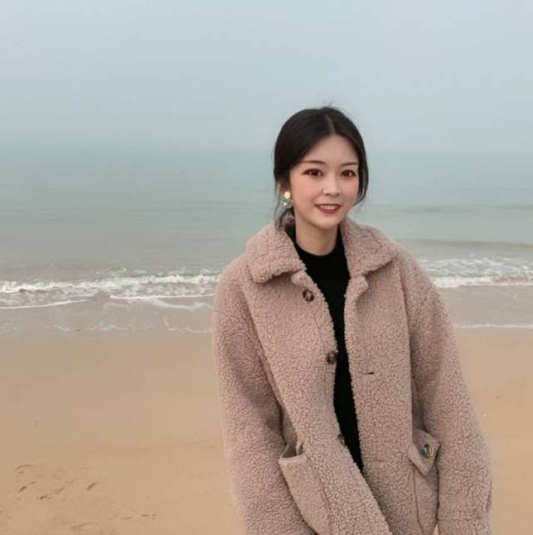 王圆圆-山东省·济南市·商河县--大家好:
  我是一名大一的学生 喜欢拍照 会p 图  可以有多种风格  买家秀也被推广 可以重拍 事少好说话 希望商家给我个机会😊