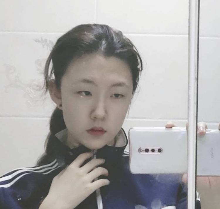 neko.-天津市·天津市·津南区--身高169cm 体重52kg
在读大学生 坐标天津
喜欢拍照 接受寄拍
身材标准 气质良好
网拍挣一点零花钱