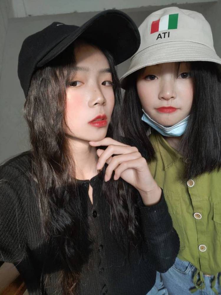 勒是琪琪💕-四川省·成都市·新都区-快手 ***-本人传媒专业的、会各种图片视频后期也会ps pr 等软件的编辑 、有绘画功底有很好的审美、有舞蹈功底如(拉丁舞 爵士舞 街舞 中国舞)接拍各种高质量卖家秀和寄拍 送拍 接***推广种草开箱测评 接商业
