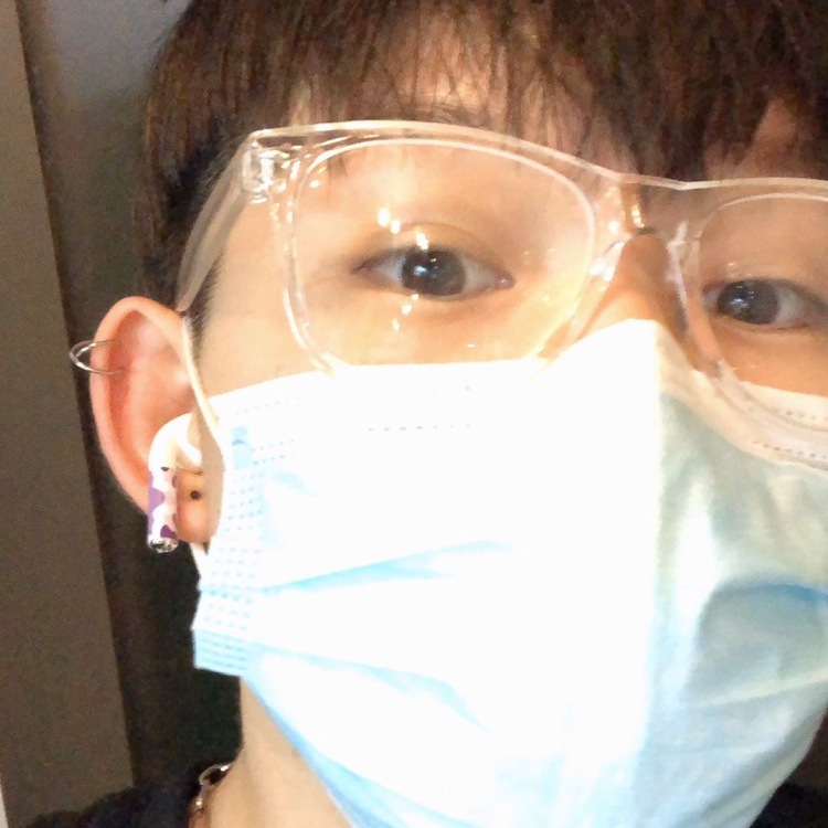珠海权志龙-广东省·珠海市·香洲区-抖音微博公众号朋友圈-我是新手学生。擅长拍照篮球和钢琴,可以接买家秀、免费试用等东西,可露脸可不露..求带!