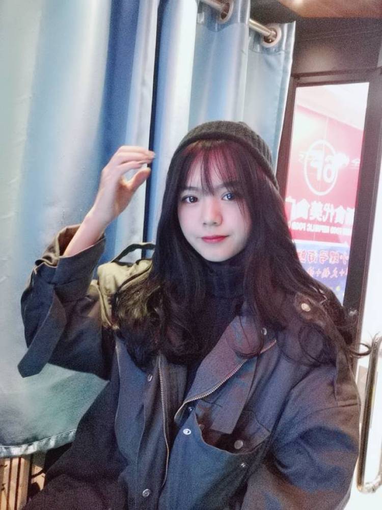 moon-吉林省·长春市·朝阳区-快手-喜欢拍照 爱摄影 爱P图 学过美术 165 100斤 欢迎各位来找我网拍