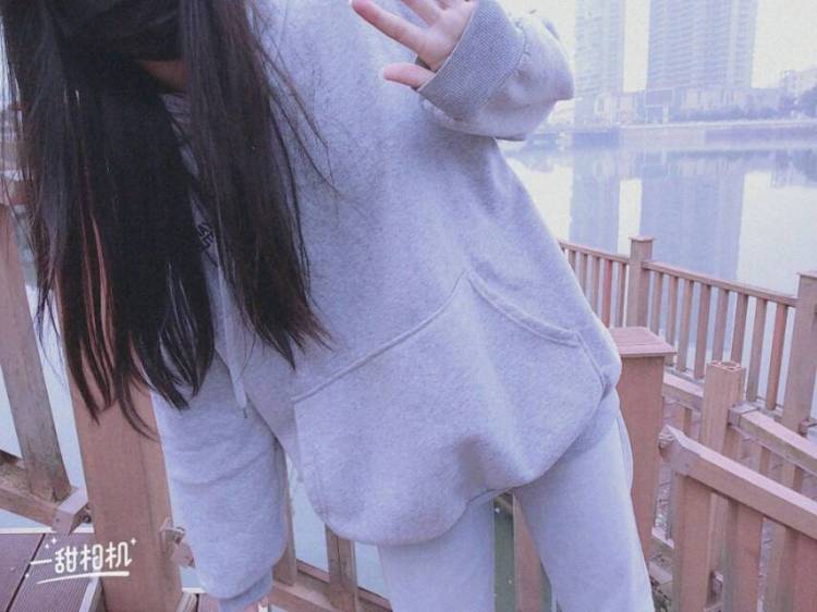 小余小余不多余-江西省·上饶市·广丰区-qq-买家秀 佣金单文字单都可以!QQ有六百多好友 vx有两百多 快手一百八十个粉丝 如果拍买家秀可帮宣传!!求求商家给个机会!!