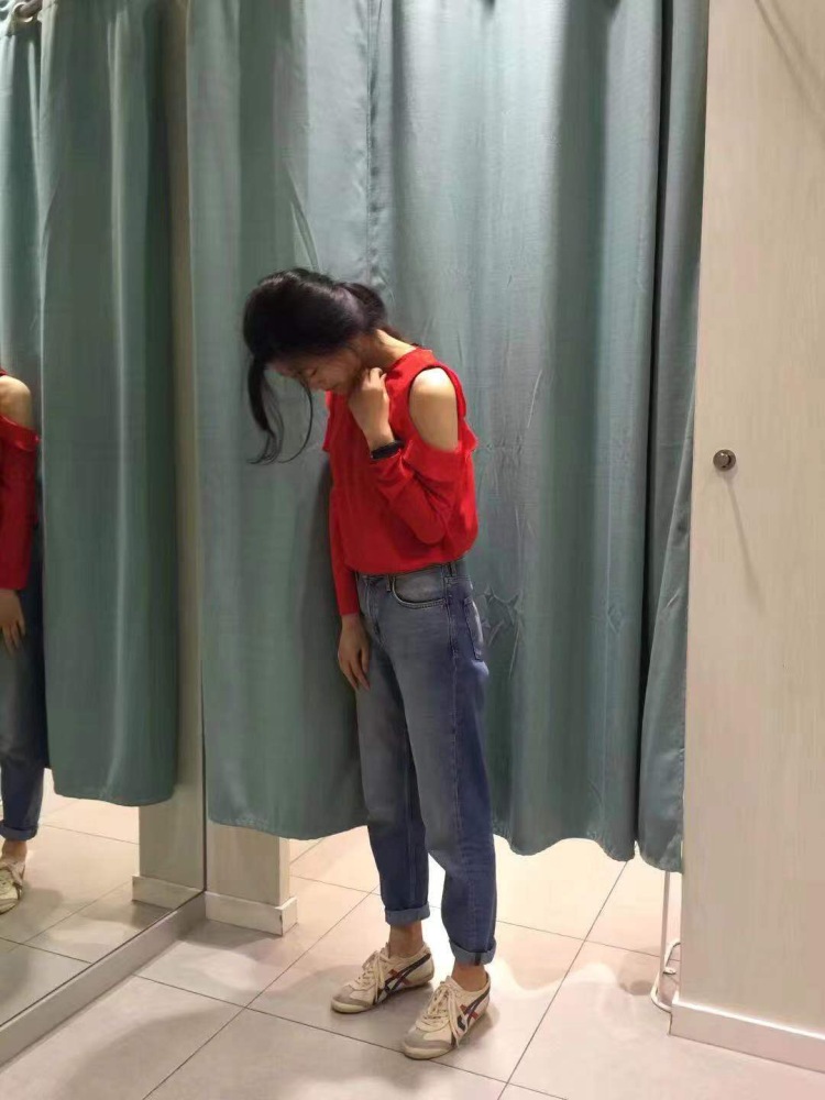 瘦瘦-江苏省·常州市·新北区-知乎朋友圈-接单接单接单,寄拍买家秀送拍等等,接各种单~我好无聊喔🙃️
下面的照片是原相机拍出来的哦,无p,本人173/50
