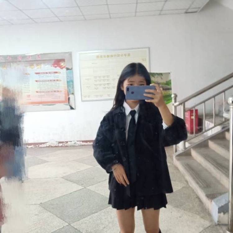 C.-湖北省·孝感市·云梦县--喜欢拍好看的照片,也会批图
身高160 体重83
快手158
