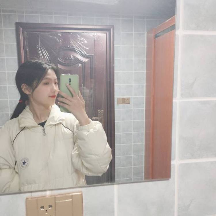 陈允允-湖北省·随州市·曾都区-抖音 快手-身高160
体重85斤
爱拍照,买家秀、短视频、快手拍摄***微博笔记种草、需要合作的商家可以联系我!
