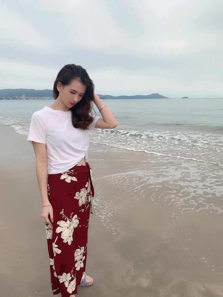 Kay-广东省·汕尾市·陆丰市-抖音、微博、nice、***、-爱摄影，爱摆拍，爱修图，短视频剪辑，接受买家秀，寄拍产品.
身高162、体重96、什么风格都可，脸小，兼职赚外快，有耐心，非诚勿扰谢谢！