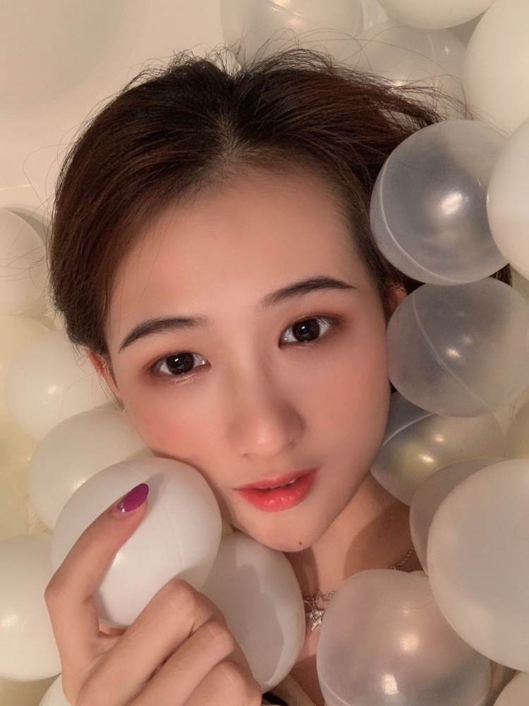 Kay-广东省·汕尾市·陆丰市-抖音、微博、nice、***、-爱摄影,爱摆拍,爱修图,短视频剪辑,接受买家秀,寄拍产品.
身高162、体重96、什么风格都可,脸小,兼职赚外快,有耐心,非诚勿扰谢谢!