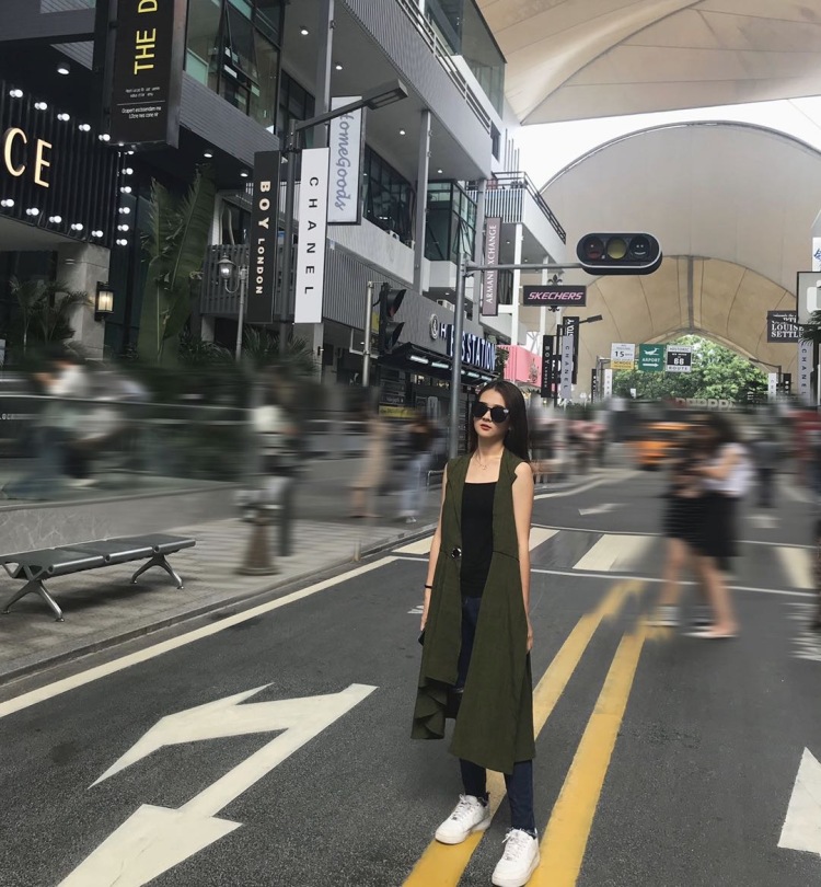 Kay-广东省·汕尾市·陆丰市-抖音、微博、nice、***、-爱摄影，爱摆拍，爱修图，短视频剪辑，接受买家秀，寄拍产品.
身高162、体重96、什么风格都可，脸小，兼职赚外快，有耐心，非诚勿扰谢谢！