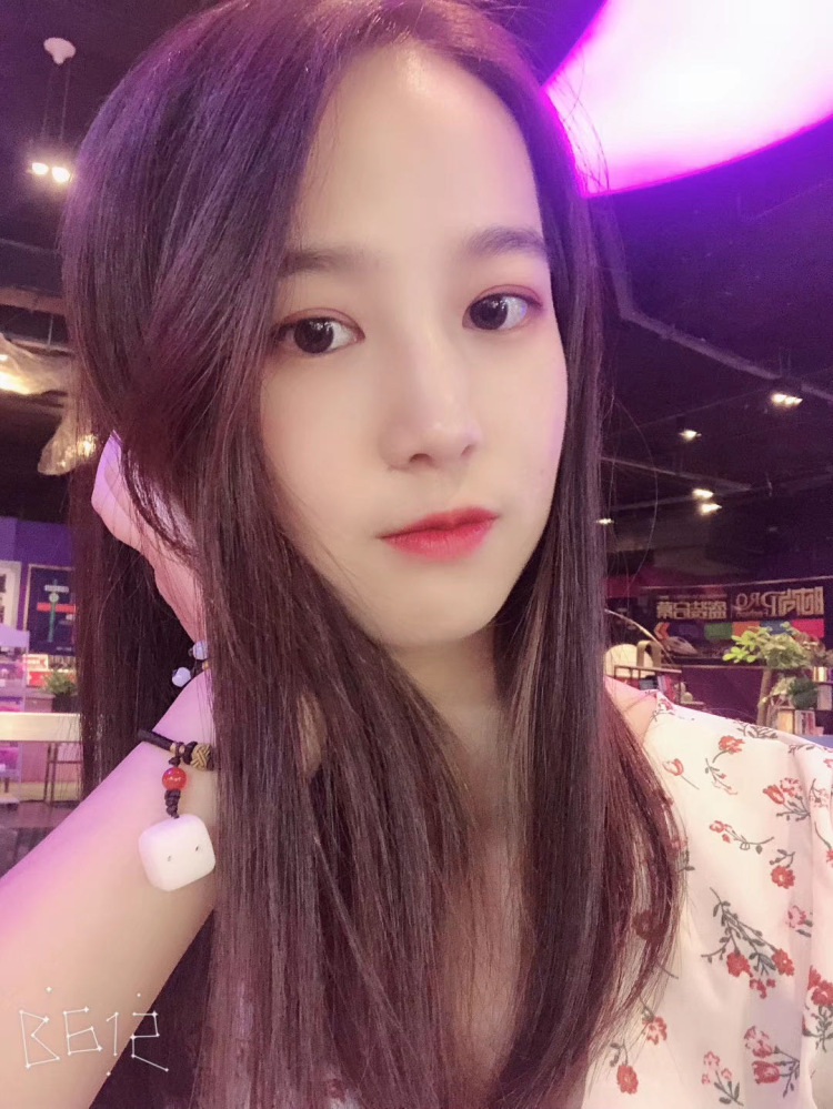咳-辽宁省·沈阳市·和平区--是一名美工,做过设计 接触过淘宝等 给淘宝修图等 拍照 p图都可以 网拍 详情页 买家秀等🤝🤝