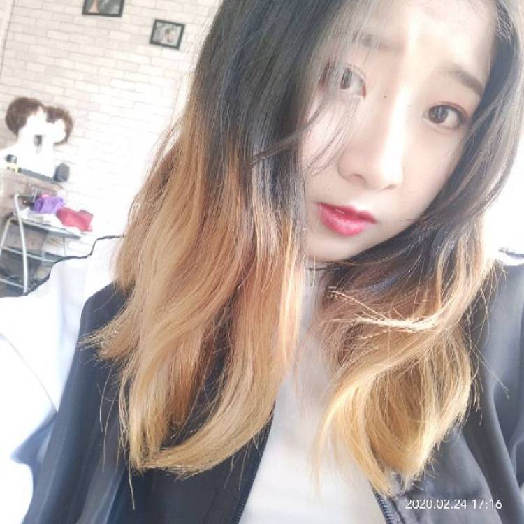 人间不值得-贵州省·黔西南布依族苗族自治州·兴义市-快手 -接买家秀 也可兼职单 会p图 会拍照 听话 会满足商家需求 以前也有拍过买家秀 诚心合作,讲价误扰♥谢谢