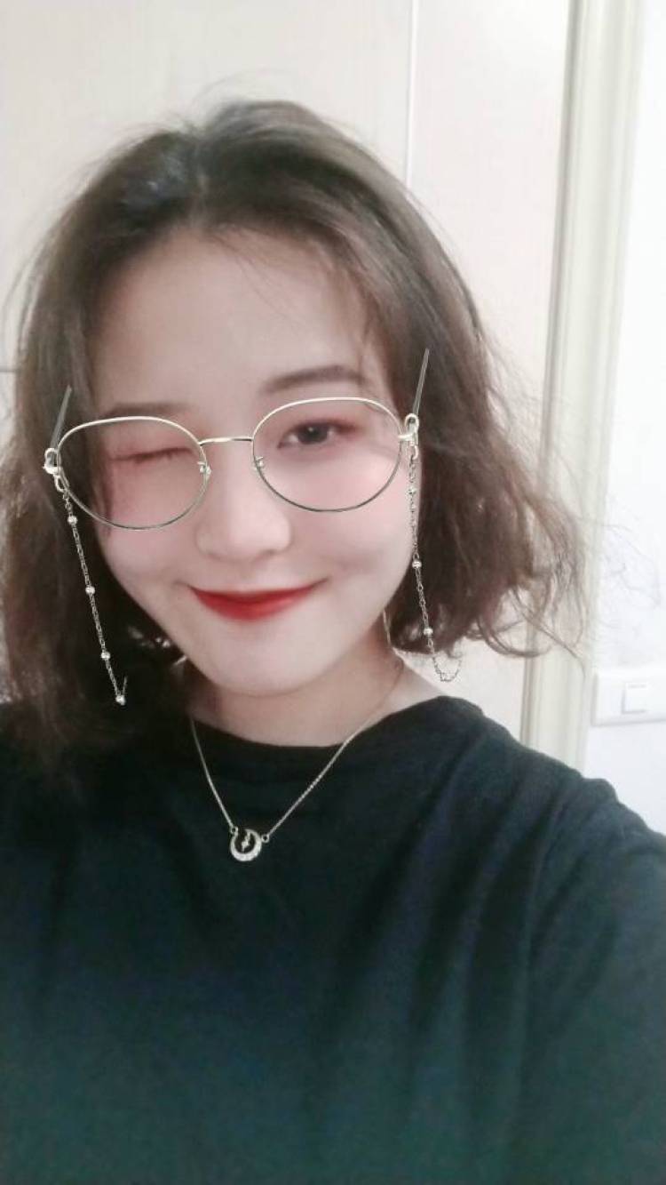 温温-贵州省·遵义市·赤水市--平时很喜欢拍照,做过很多买家秀~服装、美妆、美食…都可!!!认真负责,脾气好!