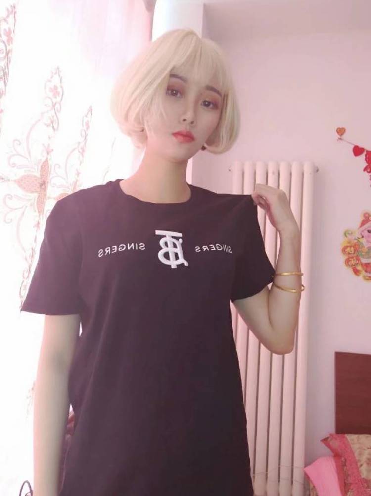 李肉肉💋-内蒙古自治区·鄂尔多斯市·东胜区-朋友圈-买家秀,直播,风格多变。各种工作只要稍微指导都可以做的。希望各位老板给我个机会万分感谢